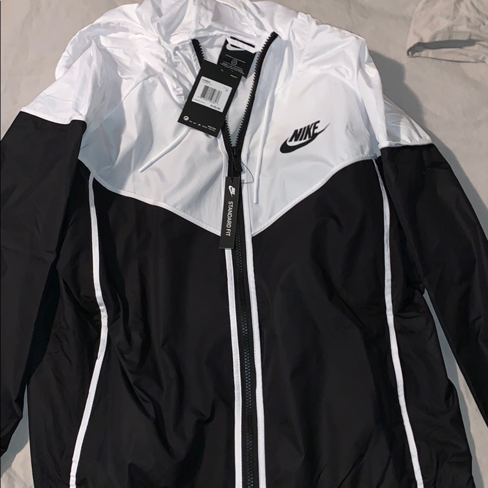 Women’s Nike Windrunner Jacket